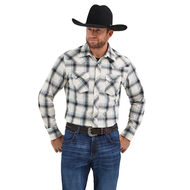 Men's Wrangler Retro White Plaid Long Sleeve Modern Fit Shirt 112369552